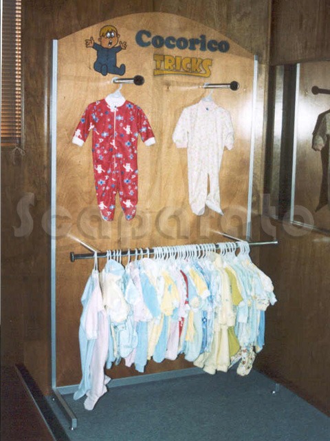 mobiliario para tienda de ropa infantil en San jose del cabo