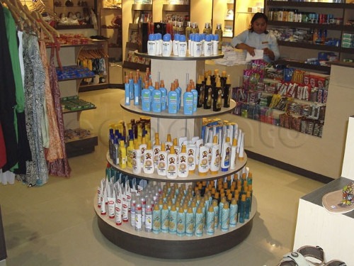 mobiliario para tienda de ropa en San jose del cabo