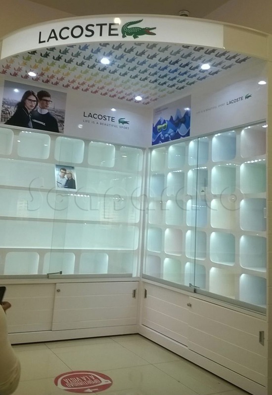 Diseño de vitrinas exhibidoras en cabo san lucas