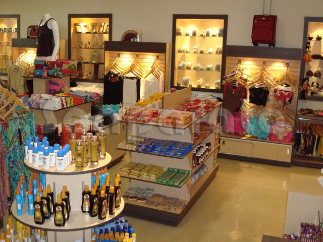 muebles para boutique de madera en San jose del cabo