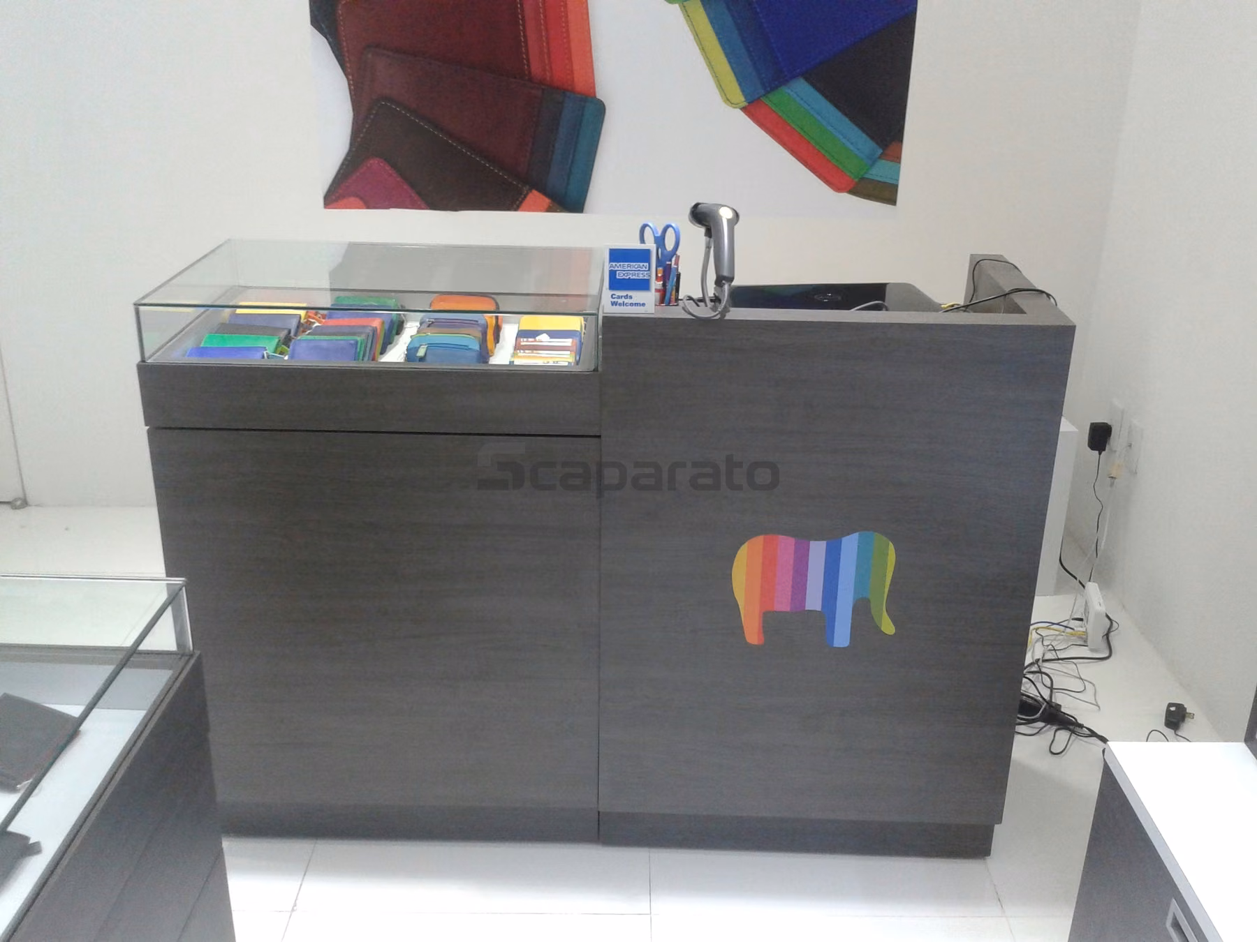 Mostrador con especificación de acabados