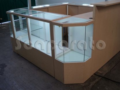 Showcases Retail Kiosk - Image 2