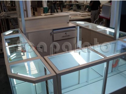 Showcases Retail Kiosk - Image 4