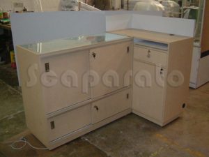 Mostrador con dos lados