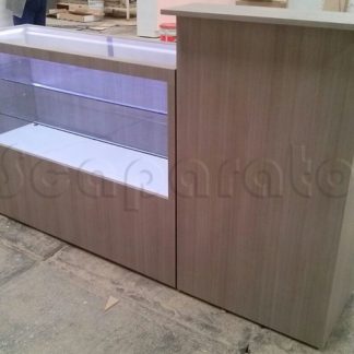 Mostrador con vitrina de cobro