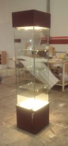 Vitrina tipo torre