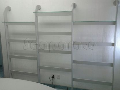 modular retail wall display