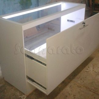 Vitrina baja escalonada