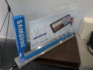 Exhibidores comerciales