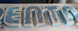 caja de luz led con letras