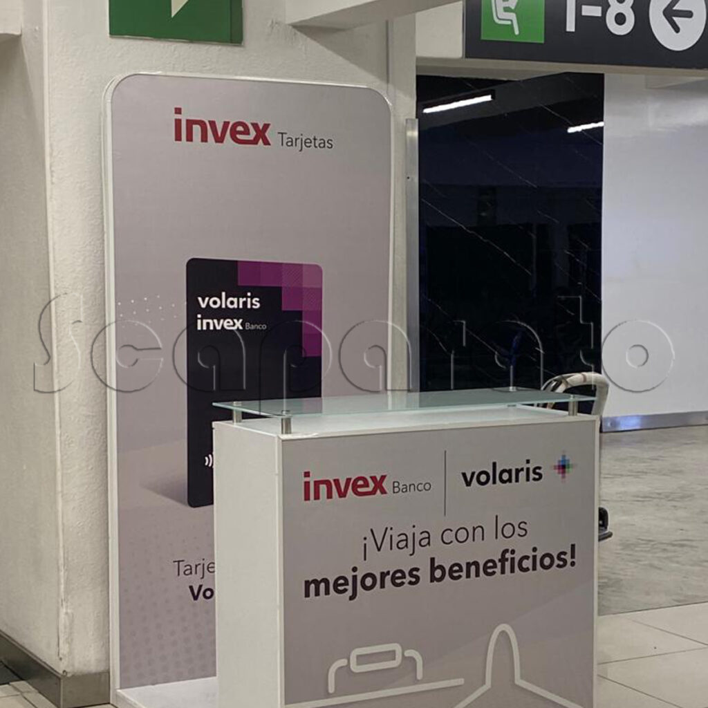 Isla de promocion de tarjetas