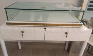 Vitrina de capelo
